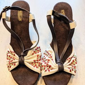 Seychelles Embroidered Berry Wood Wedges, 9